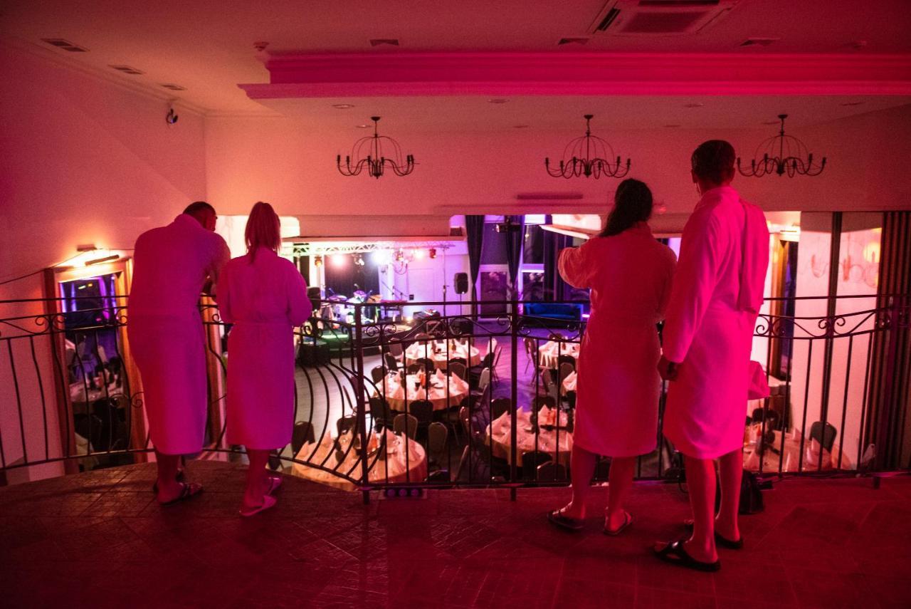 Hotell Azzun Orient Spa&wellness Kromerowo