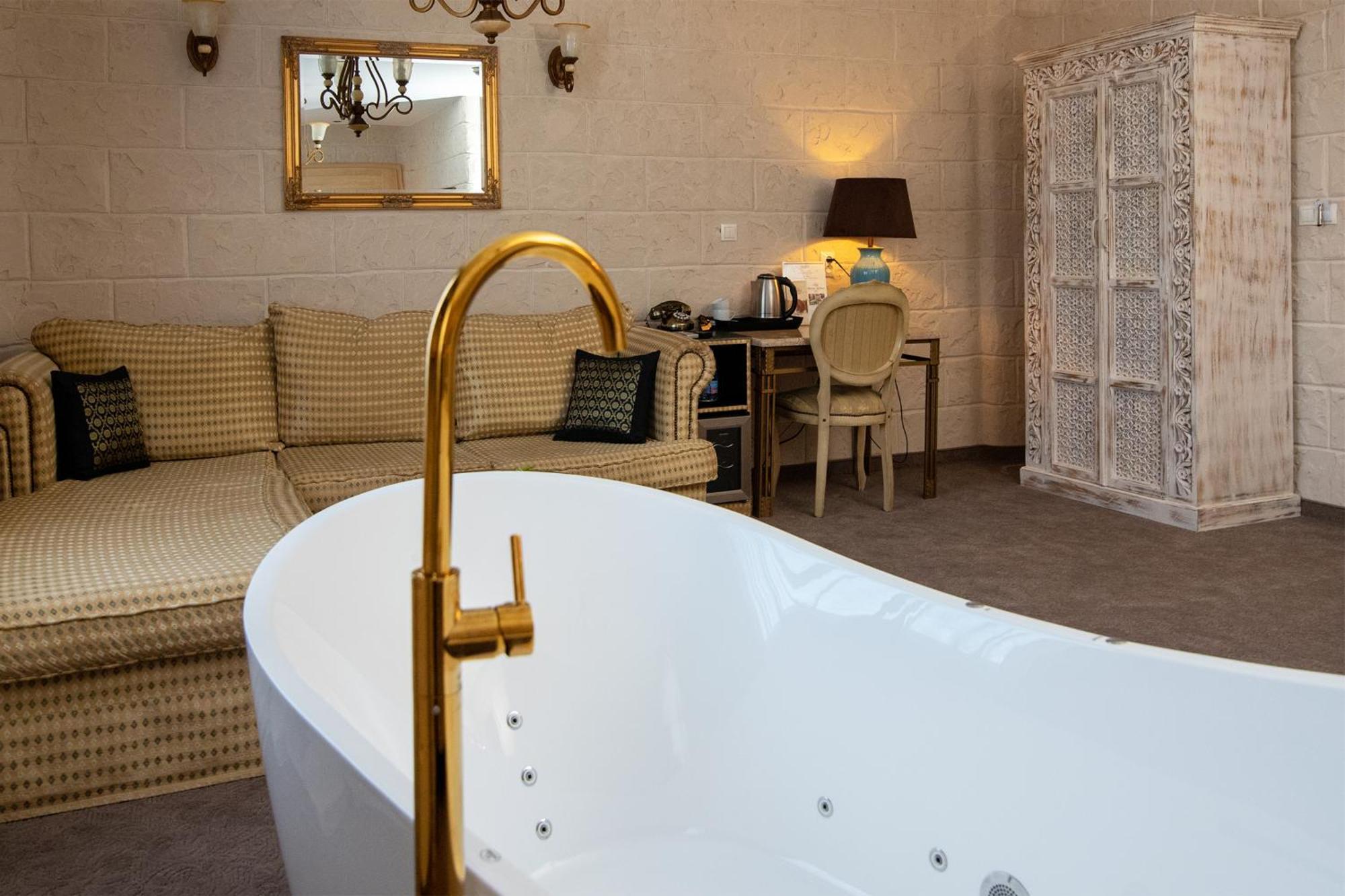Azzun Orient Spa&wellness 4* Kromerowo